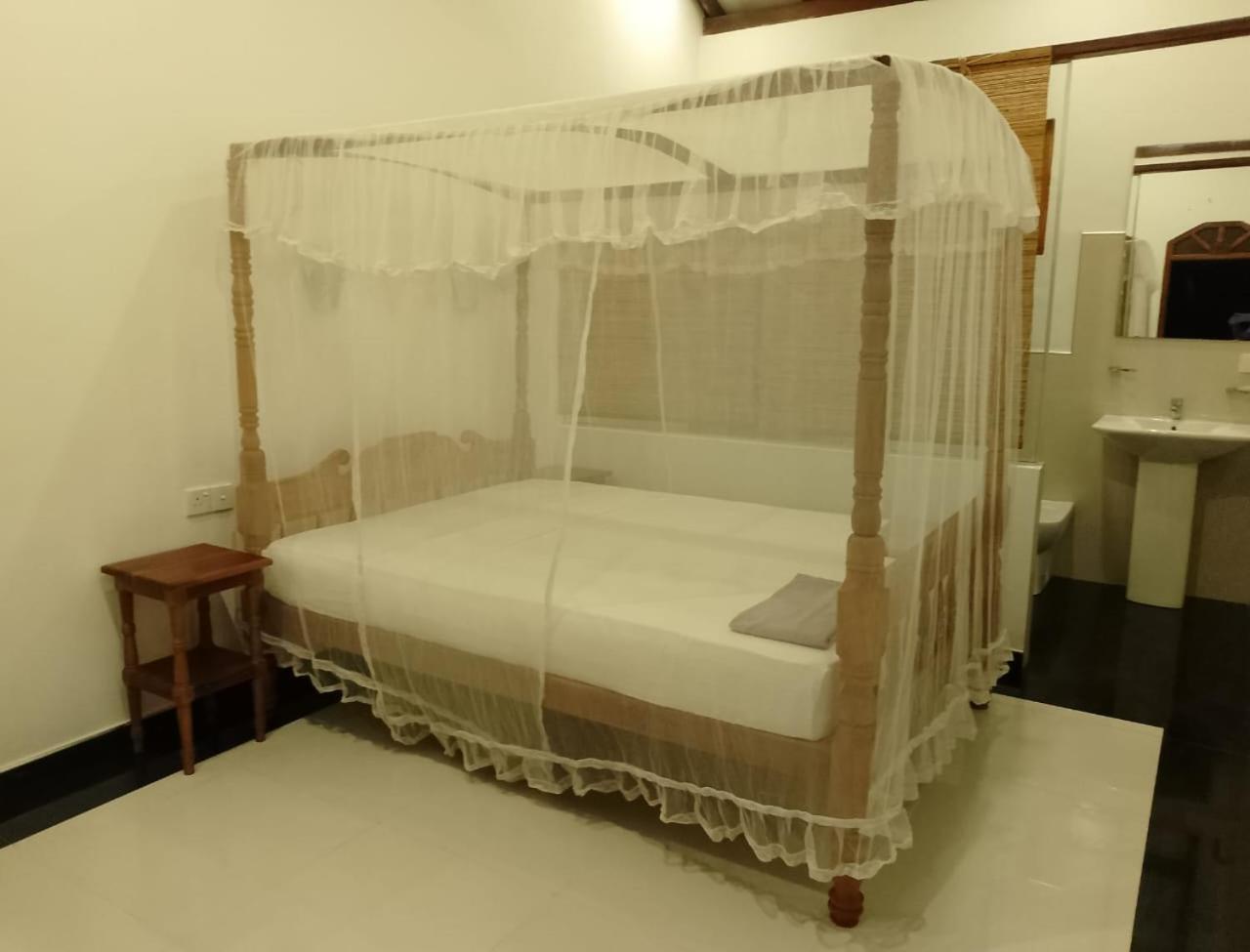 Skywalker Guest House เวลิกามา ภายนอก รูปภาพ