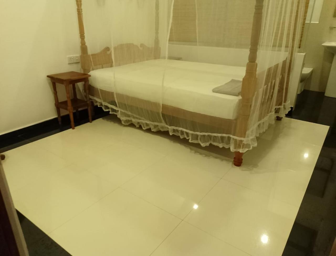 Skywalker Guest House เวลิกามา ภายนอก รูปภาพ