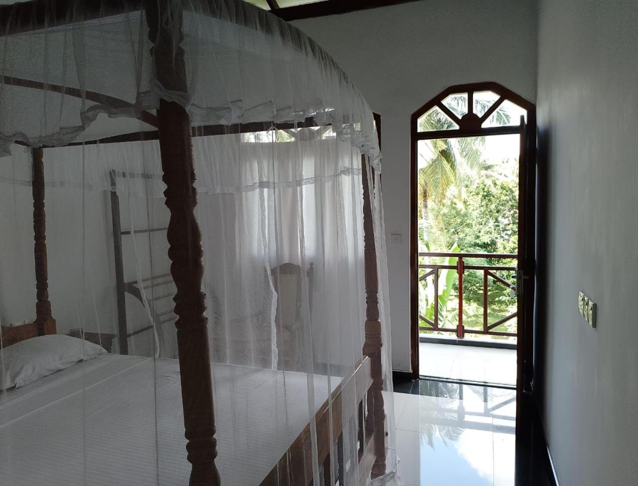 Skywalker Guest House เวลิกามา ภายนอก รูปภาพ