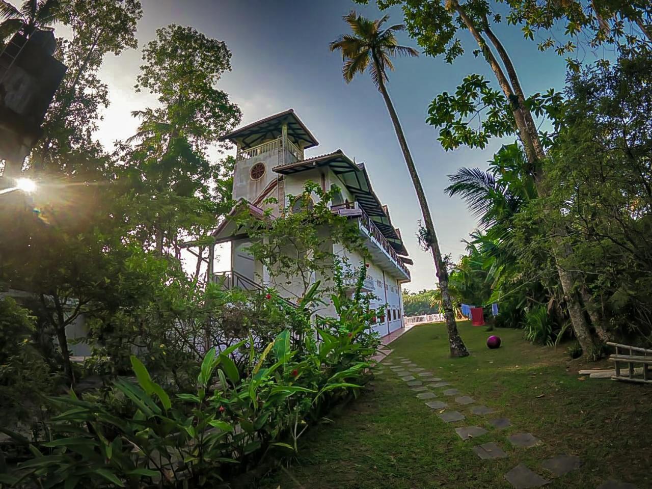 Skywalker Guest House เวลิกามา ภายนอก รูปภาพ